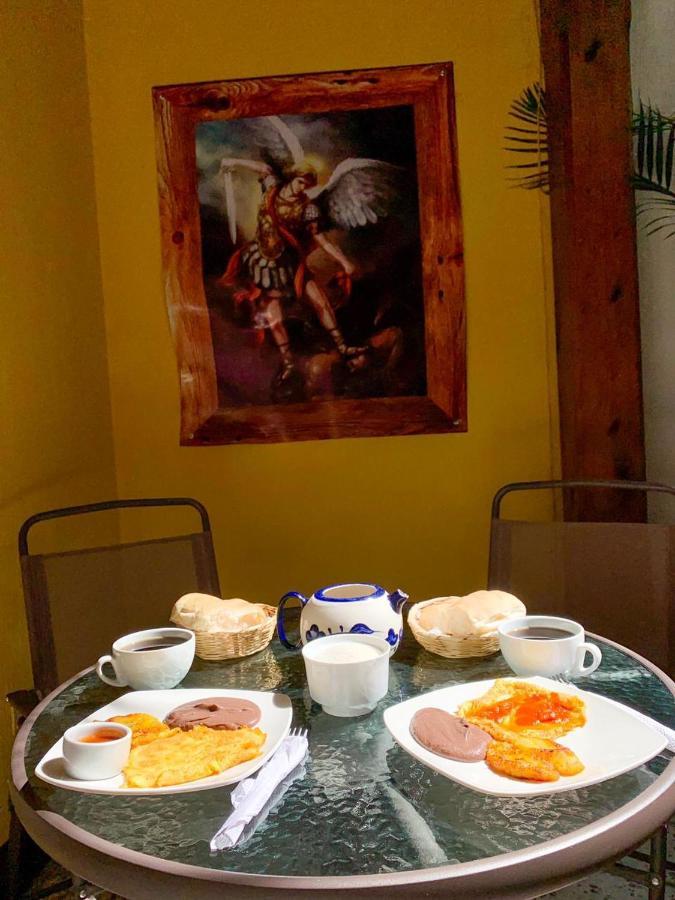 Hotel Posada San Miguel Антигуа-Гватемала Экстерьер фото